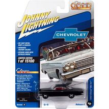Johnny Lightning - 1962 Bel Air Bubbletop - $242.26 MXN