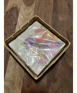 Avon Spring Hostess Napkin Set With Basket (50 Disposable Napkins) NEW! - $11.30