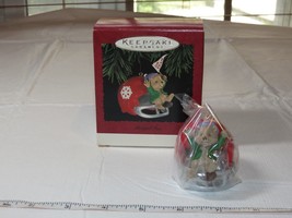 HALLMARK Keepsake Ornament Faithful Fan 1995 football helmet Go Team - £8.05 GBP