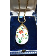 VINTAGE Gold Plated Rope Chain &amp; White Pot/Ceramic Red Floral Painted PE... - £25.03 GBP