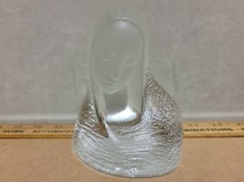 Crystal Madonna Mary Art Glass Viking Sculpture Figurine Vintage 5&quot; X 4.25&quot; - £19.62 GBP