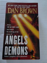 Angels &amp; Demons - By Dan Brown - Paperback -The first Robert Langdon&#39;s a... - €4,37 EUR