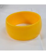 Vintage Yellow bangle bracelet lemon lucite plastic chunky Mod 70s 80s m... - $13.00