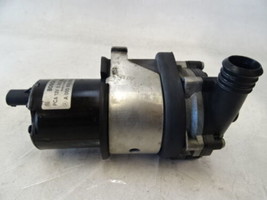 Mercedes R231 SL550 SL63 water pump, auxiliary 0005000386 - $37.39