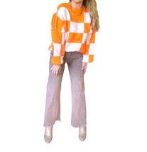La Society Checkered Bishop Sleeve Sweater Orange - $449.92 MXN
