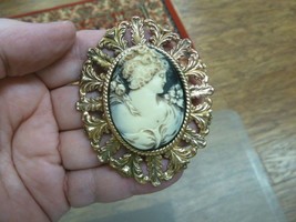 (CM33-21) Roman strong Woman flower black + ivory CAMEO oval Pin Pendant Jewelry - £28.62 GBP