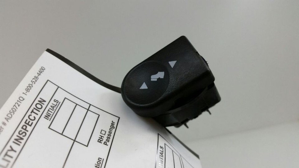 Chevy Malibu    2007 Interior Parts Misc 91153Inspected, Warrantied - Fa... - $17.96