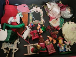 lot of 18 Christmas ornaments, Hallmark , Enesco, wooden, 1980&#39;s, - £5.53 GBP