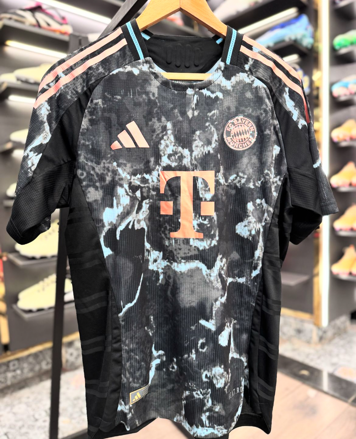 Bayern Munchen 2025 away jersey/ SPECIAL OFFER// FREE SHIPPING