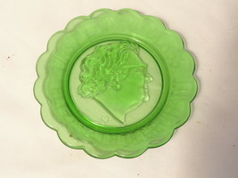 Green Glass Commemorative 5.5 in Plate Elizabeth Deghhart - £9.47 GBP