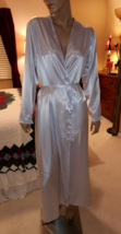 Vtg Sz S/M Bridal Blue Long Shiny Satin Wrap Robe~Old Hollywood Glam~Del... - £26.46 GBP