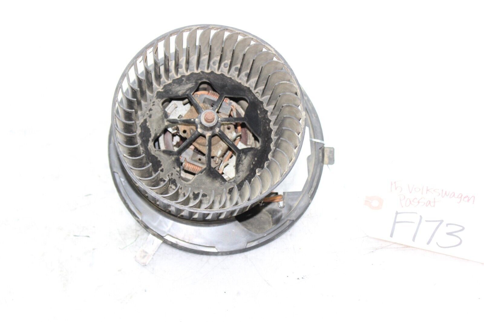 Primary image for 10-15 VOLKSWAGEN PASSAT Heater Blower Fan Motor F173