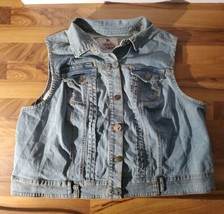 Vintage Denim Vest Size Womens 30-32 Western 99% Cotton Avenue Jeans - $32.66