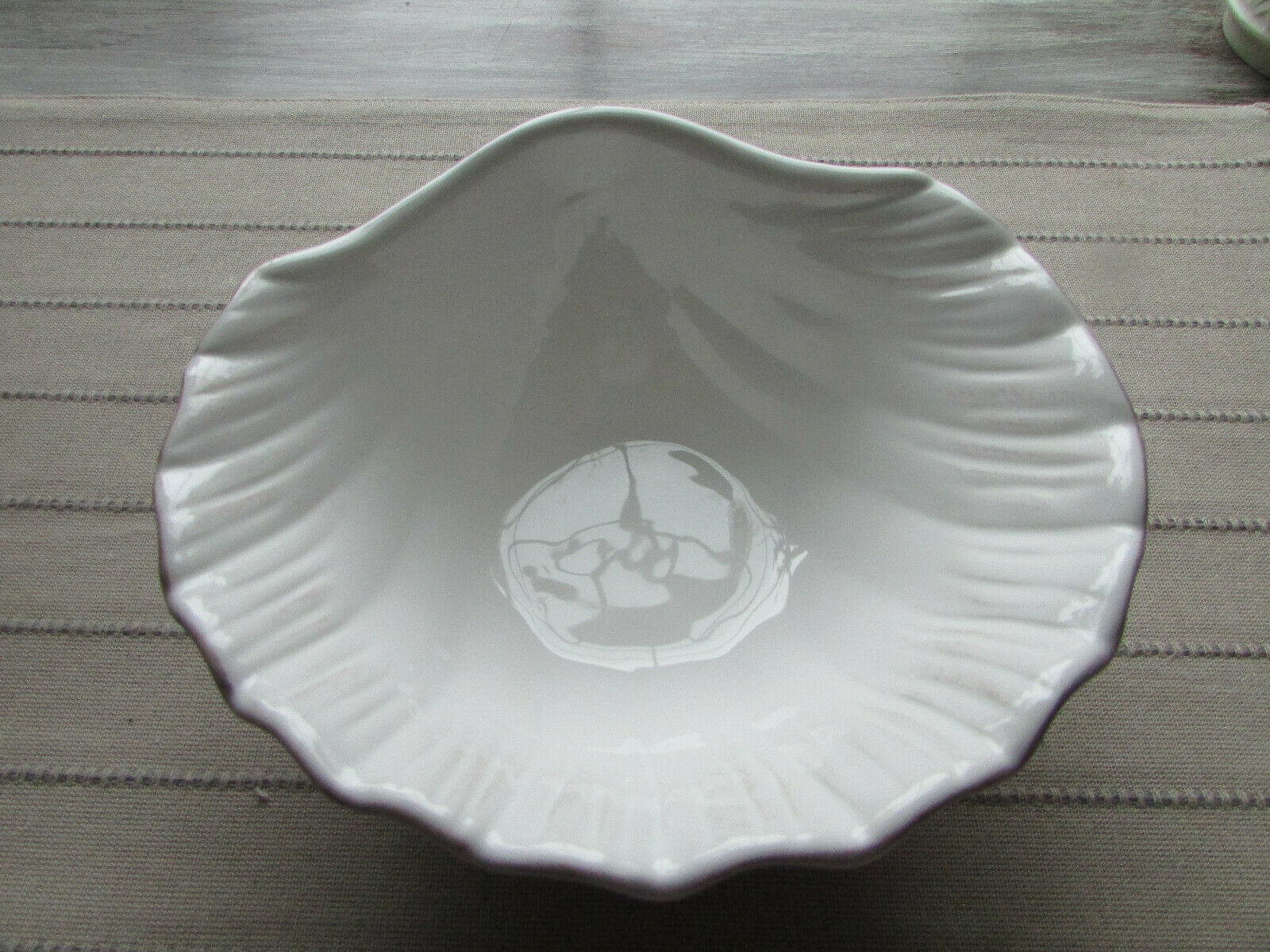 Primary image for LENOX WHITE CONCH SHELL PATTERN CANDY DISH AMERICAN BY DESIGN 6.5"