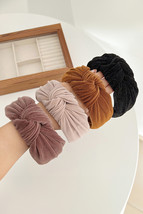 Chestnut Knotted Ribbed Wide Headband - $76.94 MXN