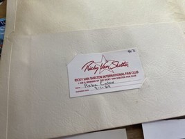 Ricky Van Shelton Fan Club Folder w 4 Signed Autograph Photos Button Letter Info - £38.71 GBP
