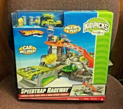 Hot Wheels Toys R Us Exclusive Fold Out & Play Speedtrap Raceway - £46.74 GBP