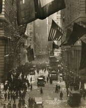 German Surrender celebrated on Wall Street New York World War I WWI 8x10 Photo - £6.93 GBP