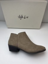 Style &amp; Co Wiley Ankle Booties Shoes Boots Taupe Brown Micro Size 8.5 M ... - £12.57 GBP