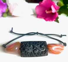 Dragon Bracelet Red Banded Carnelian Agate Tumbled Stones With Black Dragon SZ 7 - £8.53 GBP