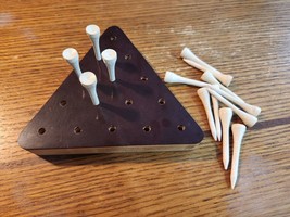 Vtg Wooden Classic Triangle Peg Game Process Of Elimination - $7.60
