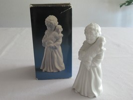 Avon Nativity The Shepherd Boy White Porcelain Figurine 1983 Bisque Lamb... - £11.38 GBP