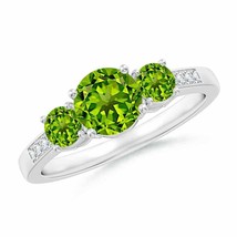 ANGARA Three Stone Round Peridot Ring with Diamond Accents for Women in 14K Gold - £784.90 GBP