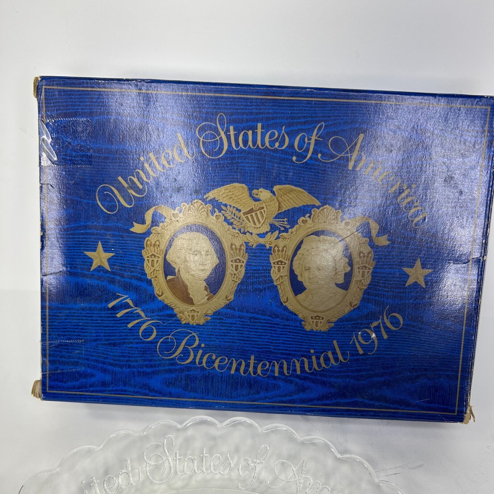 Primary image for Avon Vintage United States 1776 Bicentennial 1976 Glass Plate and 2pc Soap Set
