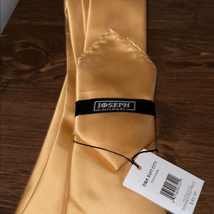 Joseph Michael Gold Satin Tie w/Pocket Square - $13.72