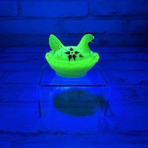 Boyd Glass Hen on Nest Salt Cellar Vaseline Uranium Glows Painted Holly ... - £48.59 GBP