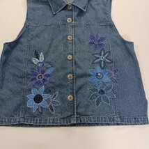 Draper’s & Damon’s RN#81492 Women’s PL Blue Embroidery Floral Cotton Denim Vest image 11