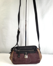 CHAPS Black Burgundy Beige Leather Cross Body Purse Handbag Padlock - $526.31 MXN