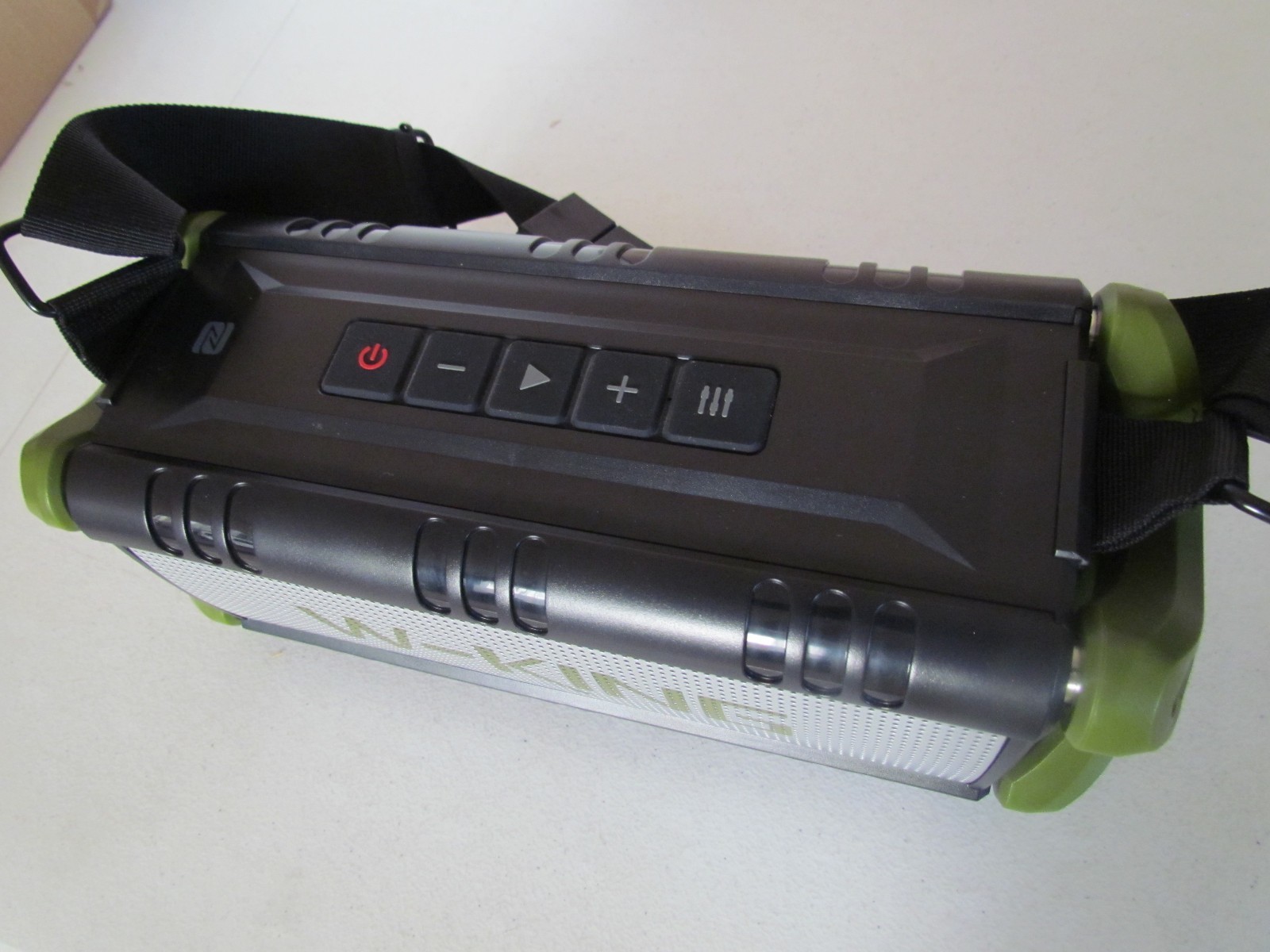 W-KING Portable Bluetooth Speaker IPX6 40H Playtime Power Bank NFC EQ Item image 6