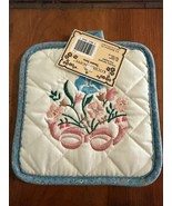 VTG 80s RA Briggs Quilted Embroidered 7” Square “Country Garland” Pothol... - $164.33 MXN