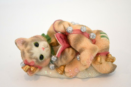 Jingle Bells - 542539 - Kitten playing with Strin - £22.69 GBP