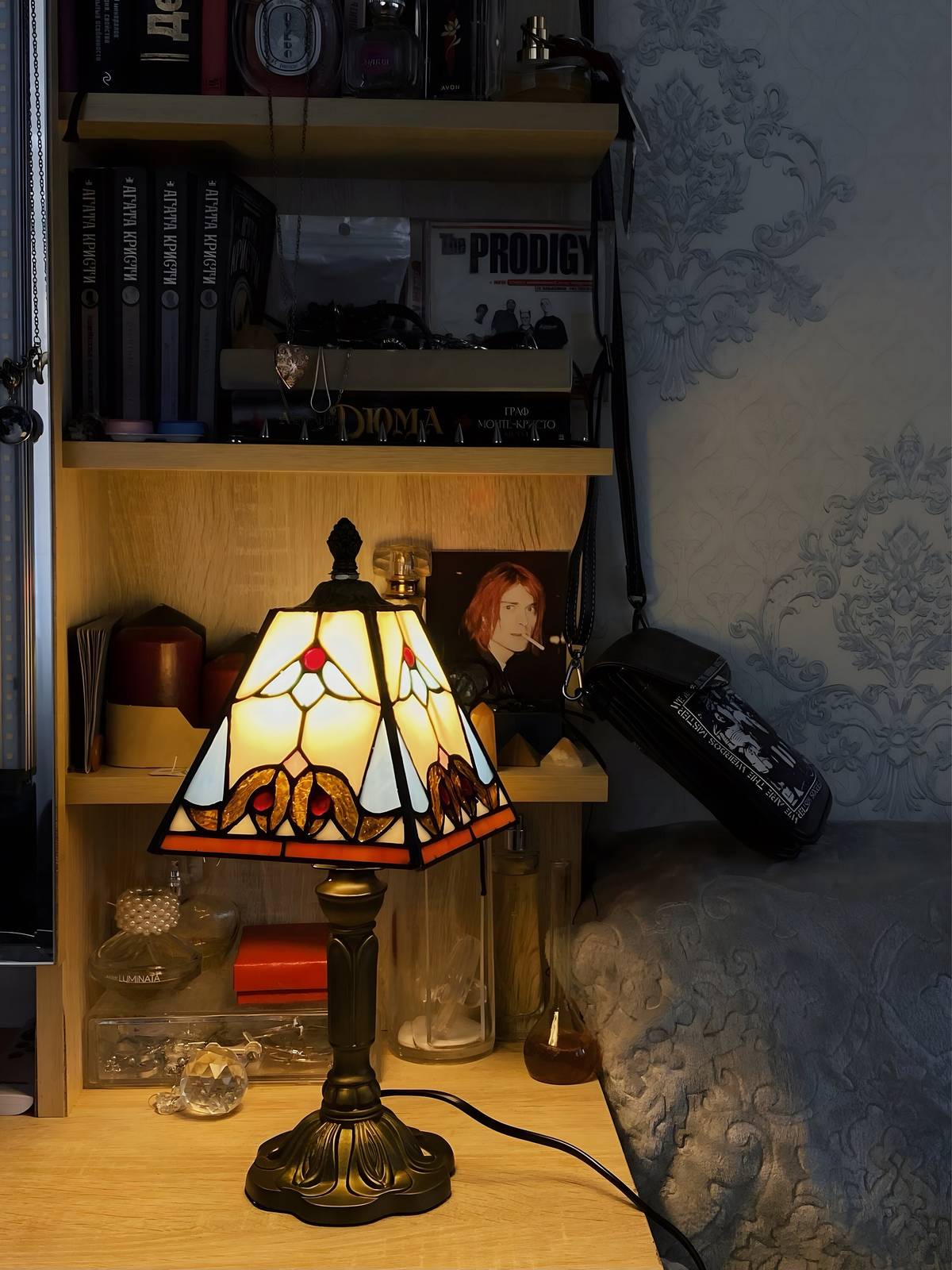 Tiffany Vintage Colored Glass Lamp, Relaxing Atmosphere - $100.00