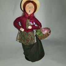 1994 Byers Choice Carolers The Cries of London Lady With Flower Basket #6 - £36.48 GBP