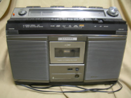 LLoyd&#39;s FM/AM Stereo Cassette Recorder v163 4 Speaker Super Sound - £33.47 GBP