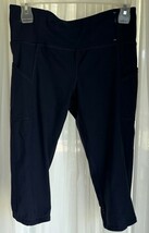 Tangerine Women’s Activewear Navy Crop Capri Pockets Leggings Small - $16.48 CAD