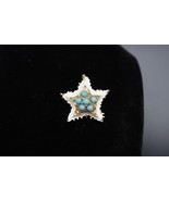 Vtg Gold Tone White Enamel Over Metal Starfish Brooch w/ Blue Green Acce... - $28.02 CAD