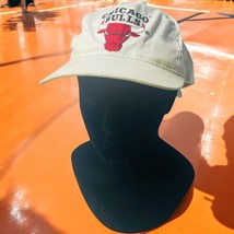 Vtg 80’s Chicago Bulls All White The G Cap Twill SnapBack Hat Korea NBA - £28.82 GBP