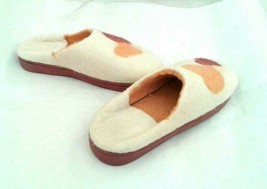 US10 Women Felt slippers * Handmade house shoes * Felted mules * Hearts - $45.54