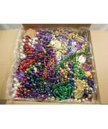New Orleans Mardi Gras Beads Necklace Box Lot - 13+ Lbs #1 - $183.64 MXN