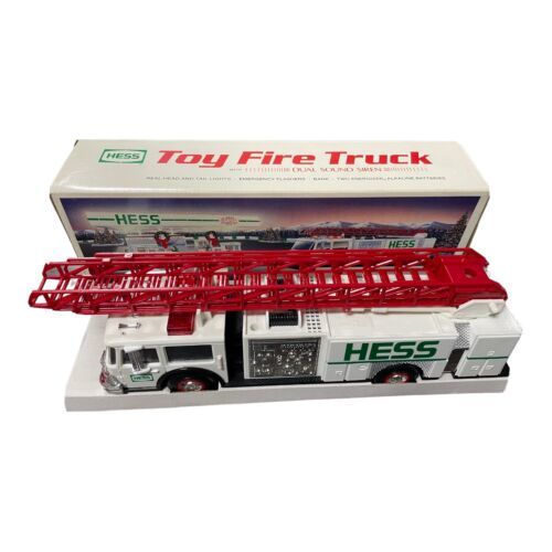 1989 Hess Working Fire Truck Bank With Siren Batteries Extending Ladder - $21.24