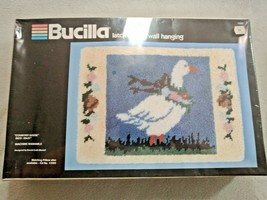 Bucilla Latch rug or wall hanging 20” x 27&quot; Country Goose #13393 Complet... - £32.54 GBP