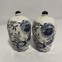 Vintage Salt Pepper Shaker Blue Onion ? Flower Ceramic - $8.80