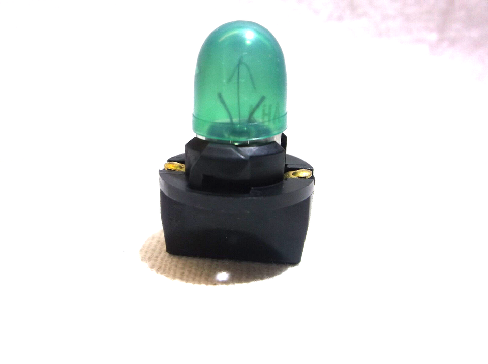 03-04-05 KIA RIO  SPEEDOMETER/CLUSTER HEAD/SPEEDO LIGHT BULB /OEM - $4.20