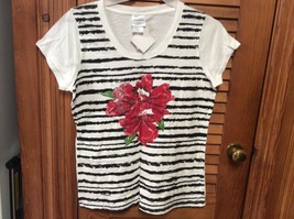 Morning Glory Floral Tee decorated originals Size Medium - $7.99