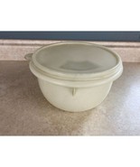Tupperware Made In Canada 64 Fluid Ounce Storage Bowl With None Tupperwa... - £6.99 GBP
