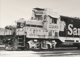 Atchison Topeka &amp; Santa Fe Railway Railroad ATSF #2203 GP7R Electromotive Photo - $9.49